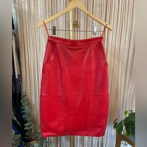 Vintage red leather pencil midi skirt w/pockets
